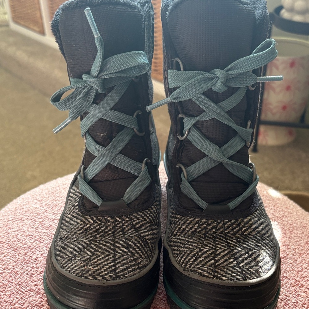 Sorel Tivoli Snow Boots